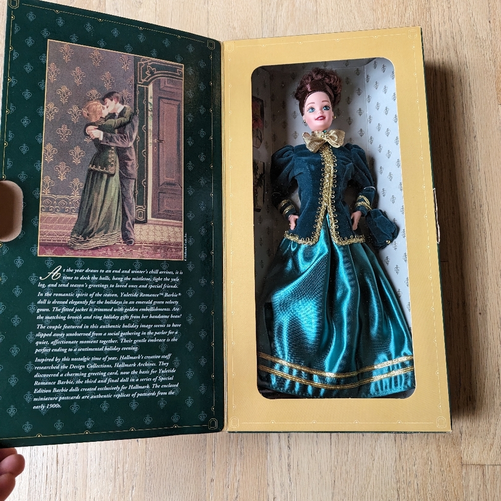 YULETIDE ROMANCE BARBIE MATTEL HALLMARK SPECIAL EDITION THIRD IN SERIES (1996)